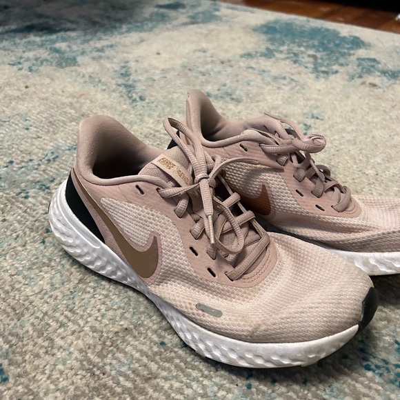 Nike Rose Gold Sneakers - Picture 1 of 4
